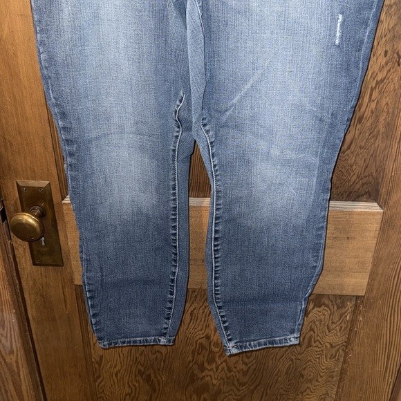 Torrid premium straight leg destructed jeans - Picture 3 of 5